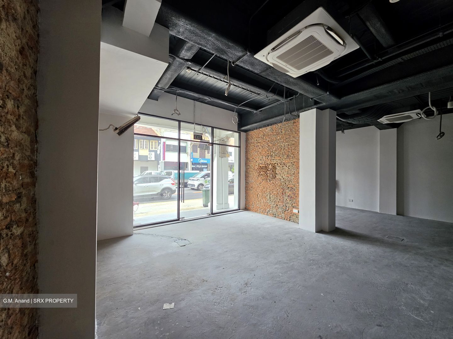 Serangoon Road (D8), Retail #583924651